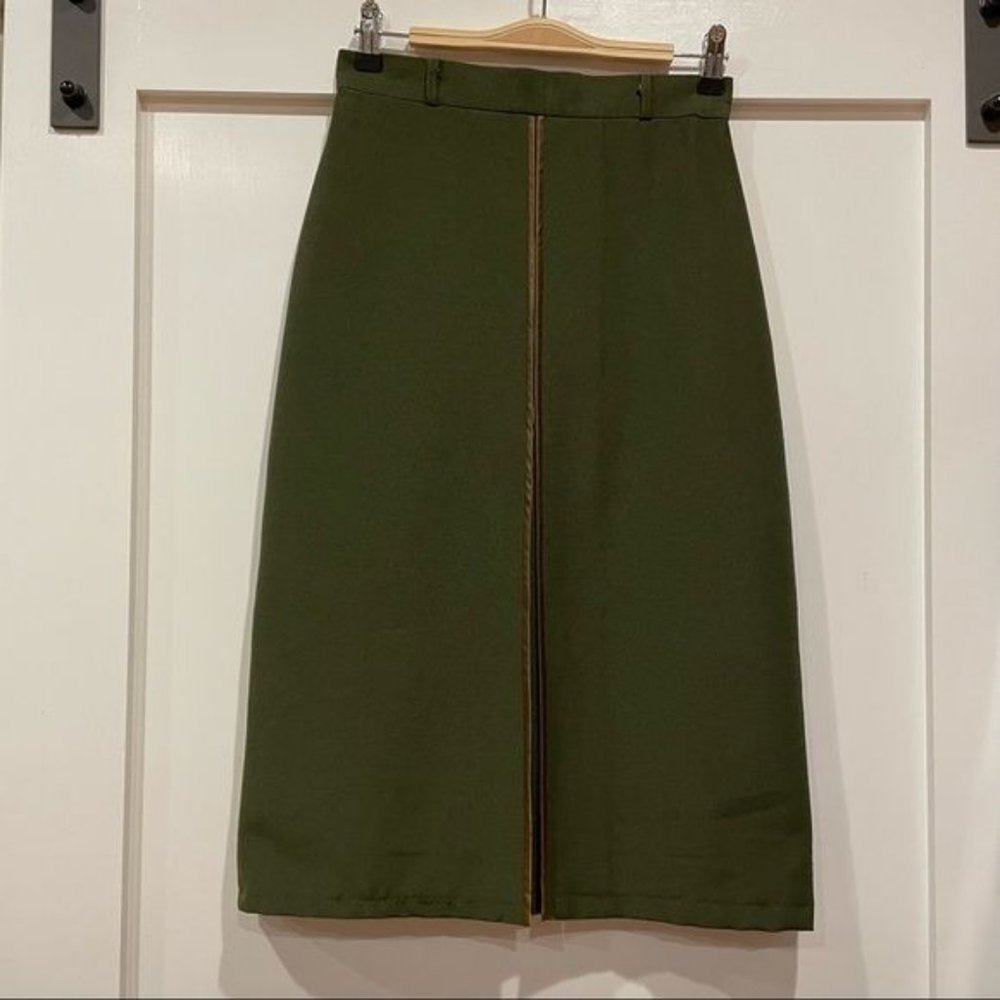 Vintage Chen‎ Mei Green Skirt - Measures 26x28